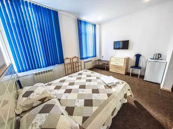 Двухместный номер Стандарт в клинике «Элорма» в г. Кисловодске - фотография