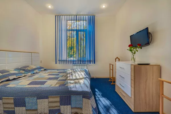 Номер стандарт в клинике Элорма в городе Кисловодске - фотография