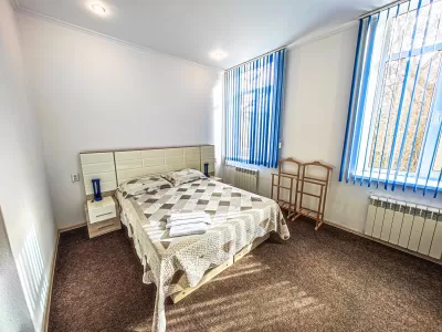 Двухместный номер Стандарт в клинике «Элорма» в г. Кисловодске - фотография